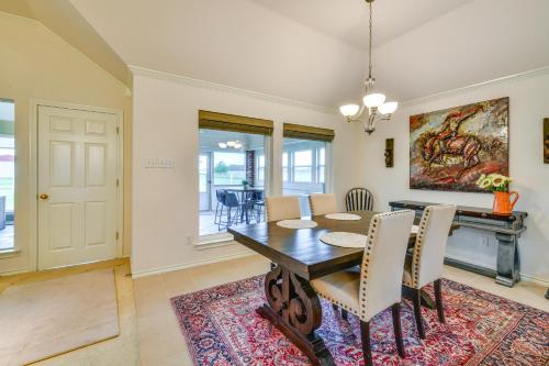Pet-Friendly Waxahachie Vacation Home with Backyard! in Waxahachie, USA
