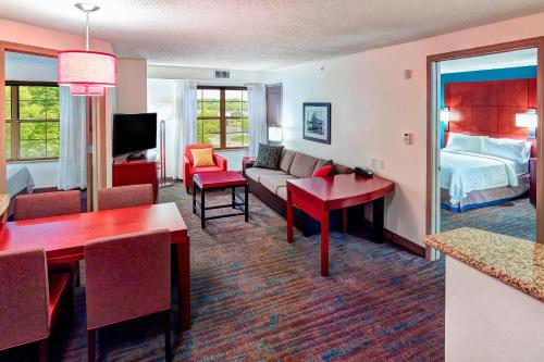 2 bedrooms, 3 beds