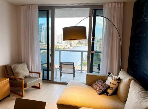 Miami Beach 1B 1B Incredible View apartment with Kitchen in Hallandale Beach, USA