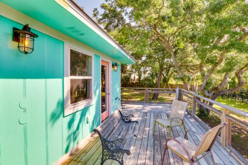Sunny Apalachicola Vacation Rental with Deck! in Apalachicola (FL)