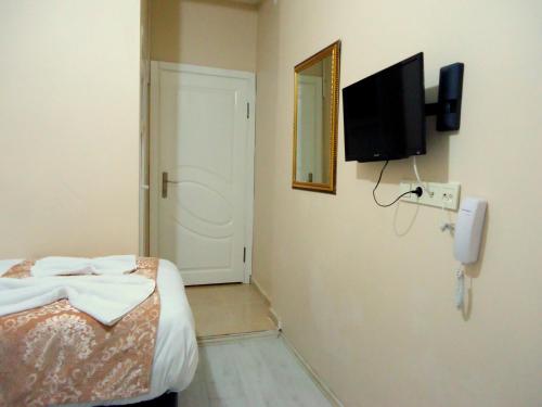 Double Room image 10