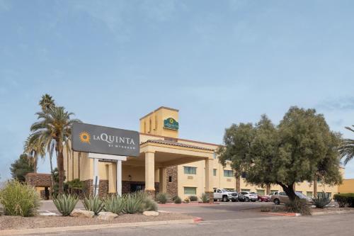 La Quinta Inn & Suites by Wyndham Tucson Reid Park