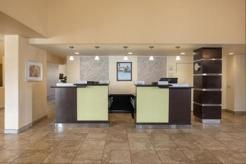 La Quinta Inn & Suites by Wyndham Tucson Reid Park