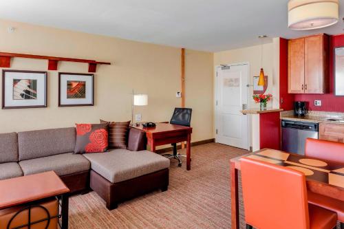 Residence Inn by Marriott Auburn - image 11