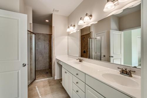 Sands Beach House 308 (5 Bedroom Sleeps 16) - image 13