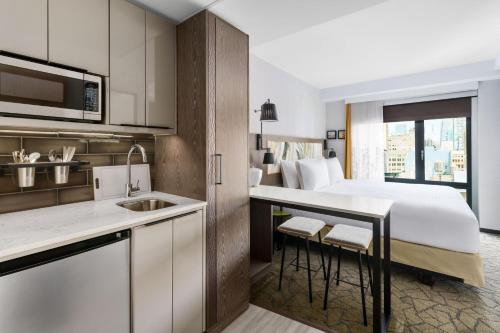 TownePlace Suites by Marriott New York Manhattan/Chelsea - image 9