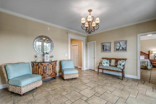 -Atlantis (7 Bdrm / 7.5 Bath Sleeps 22) - image 43