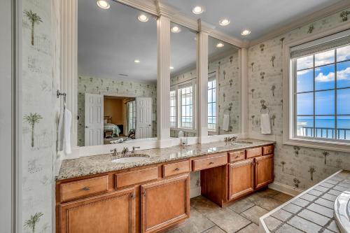 -Atlantis (7 Bdrm / 7.5 Bath Sleeps 22) - image 34