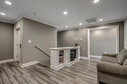 -The Palms (6 Bdrm / 6.5 Bath Sleeps 22) - image 10