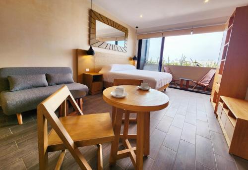 room detail thumbnail 0