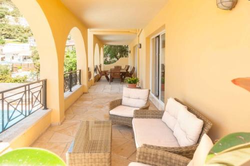 4 Bedroom Villa image 1
