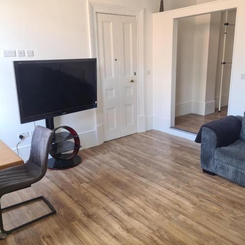 Cozy apartment in Burton town centre