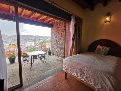Hotel Chocolate Suites - image 5