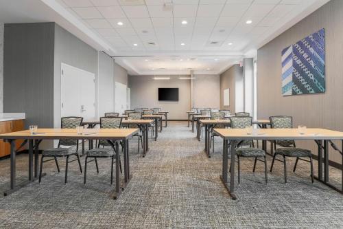 SpringHill Suites by Marriott San Jose Fremont - image 9