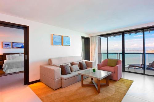 Suite Deluxe con Vista Mare, 1 Camera da Letto, 1 Letto King-Size e Balcone