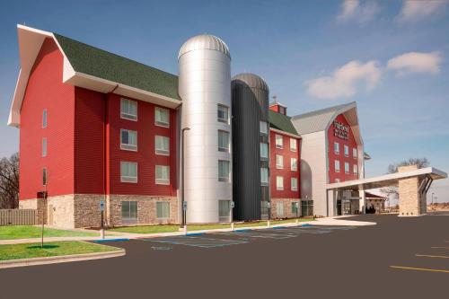 Fairfield Inn & Suites by Marriott Fair Oaks Farms