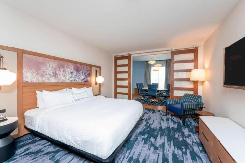 Fairfield Inn & Suites by Marriott Fair Oaks Farms