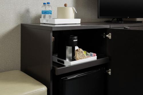 Four Points by Sheraton Milwaukee North Shore - image 11