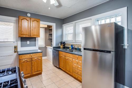 Spacious Home with In-Unit Laundry, Parking, 1GB WiFi, & Patio Deck, Rochester (fotografie 7)