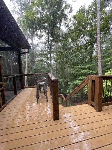 Hollow Tree Hideaway - Coosawattee River Resort 2 in Ellijay, USA