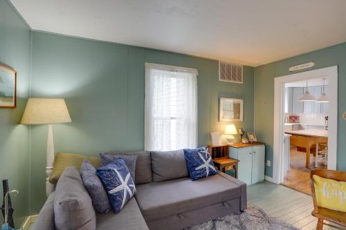 Spacious Lakeside Cottage - 2 Miles to Marblehead! - image 3