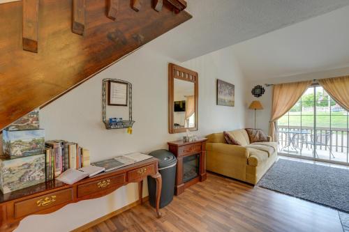 3 Mi to Titanic Museum Branson Condo with Fireplace in Branson, USA