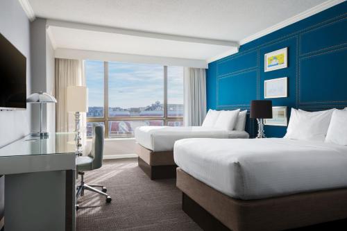 2 double beds
