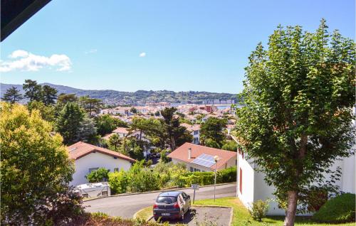 Cozy Home In Hendaye With Kitchen - Location saisonnière - Hendaye