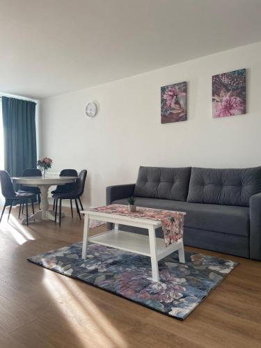 FOCUS APARTAMENT, Floreşti