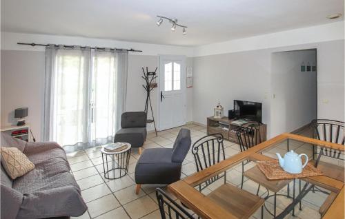 3 Bedroom Beautiful Home In Saint-thom