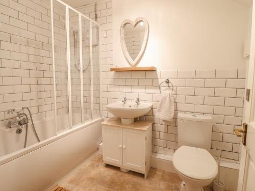 2 White Street - image 5
