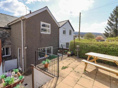 2 White Street - image 8