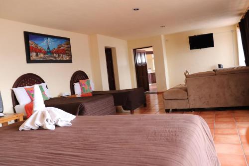 Deluxe Suite with City View image 10