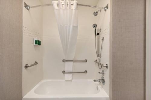 Residence Inn by Marriott West Springfield - image 6