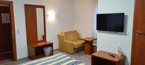 M-A-S-Hotel – Stuttgart, LA