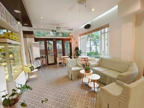 Restaurant, CASA JULIETA BOUTIQUE HOTEL near SM City (Ecoland)