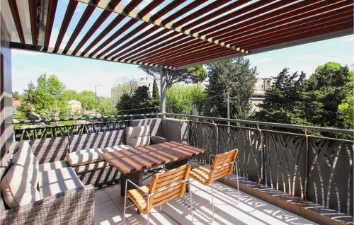 Amazing Home In Avignon With Kitchen - Location saisonnière - Avignon