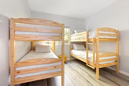 Adorable 3 bedroom with Jacuzzi & more, Los Angeles (foto 10)