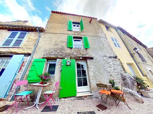 Sunny house in Fayence with terrace - Location, gîte - Fayence