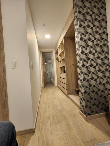 One-Bedroom Apartment image 3