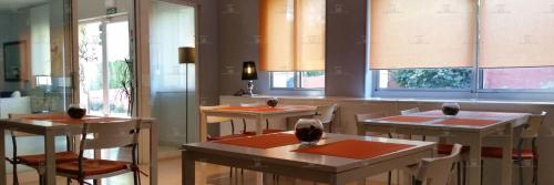  Hostal Aravaca Garden in Madrid