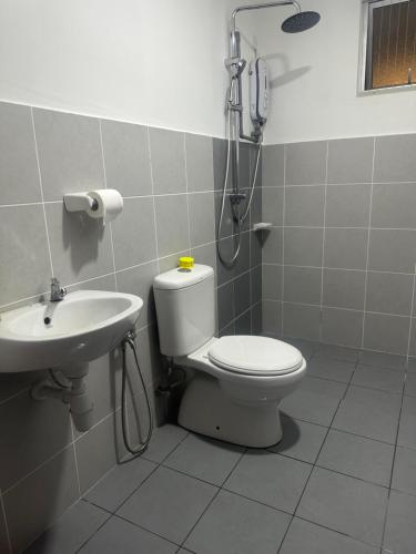 IQ APARTMENT CYBERSOUTH WITH POOL - image 12