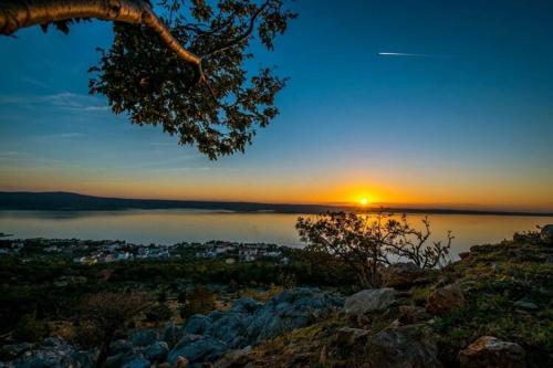 Apartment in Starigrad near Beach & Paklenica, Starigrad-Paklenica (fotografie 2)