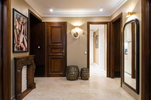 Rome City Center Apartment Room Type - Three-Bedroom Apartment Rome City Center Apartment Room Type - Three-Bedroom Apartment