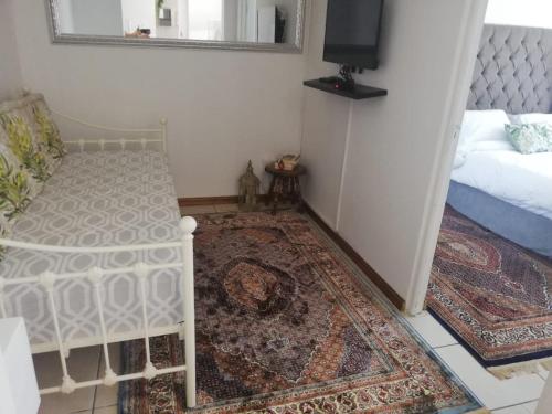 Rondebosch East Garlandale STRICTLY HALAAL, fresh garden cottage Rondebosch East Garlandale STRICTLY HALAAL, fresh garden cottage