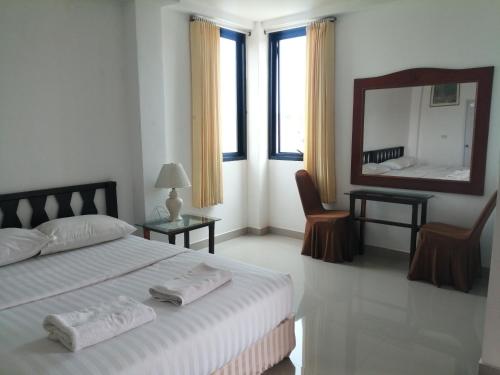 มุก&พลอย เรสซิเดนซ์ near Ko Khram Yai