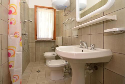 One-Bedroom Apartment image 1
