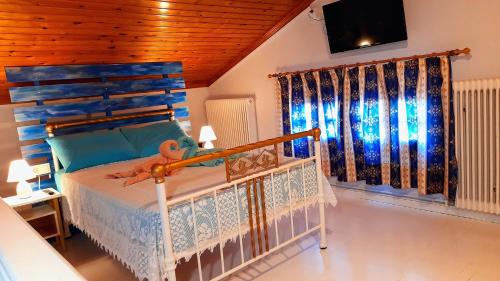 Katia's ATTIC - Corfu