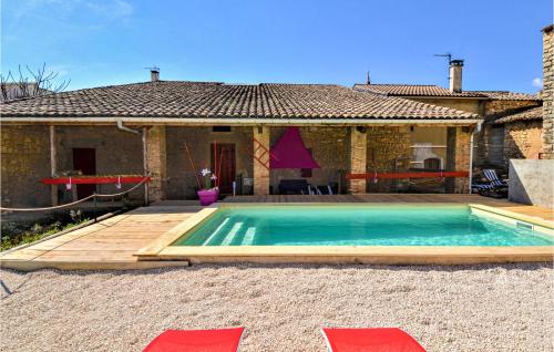 Awesome Home In Saint-gervais With 6 Bedrooms, Private Swimming Pool And Heated Swimming Pool - Location saisonnière - Saint-Gervais