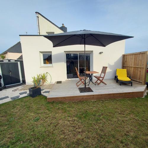 Studio avec terrasse et jardin à 100 m de la plage - Location saisonnière - Ploemeur